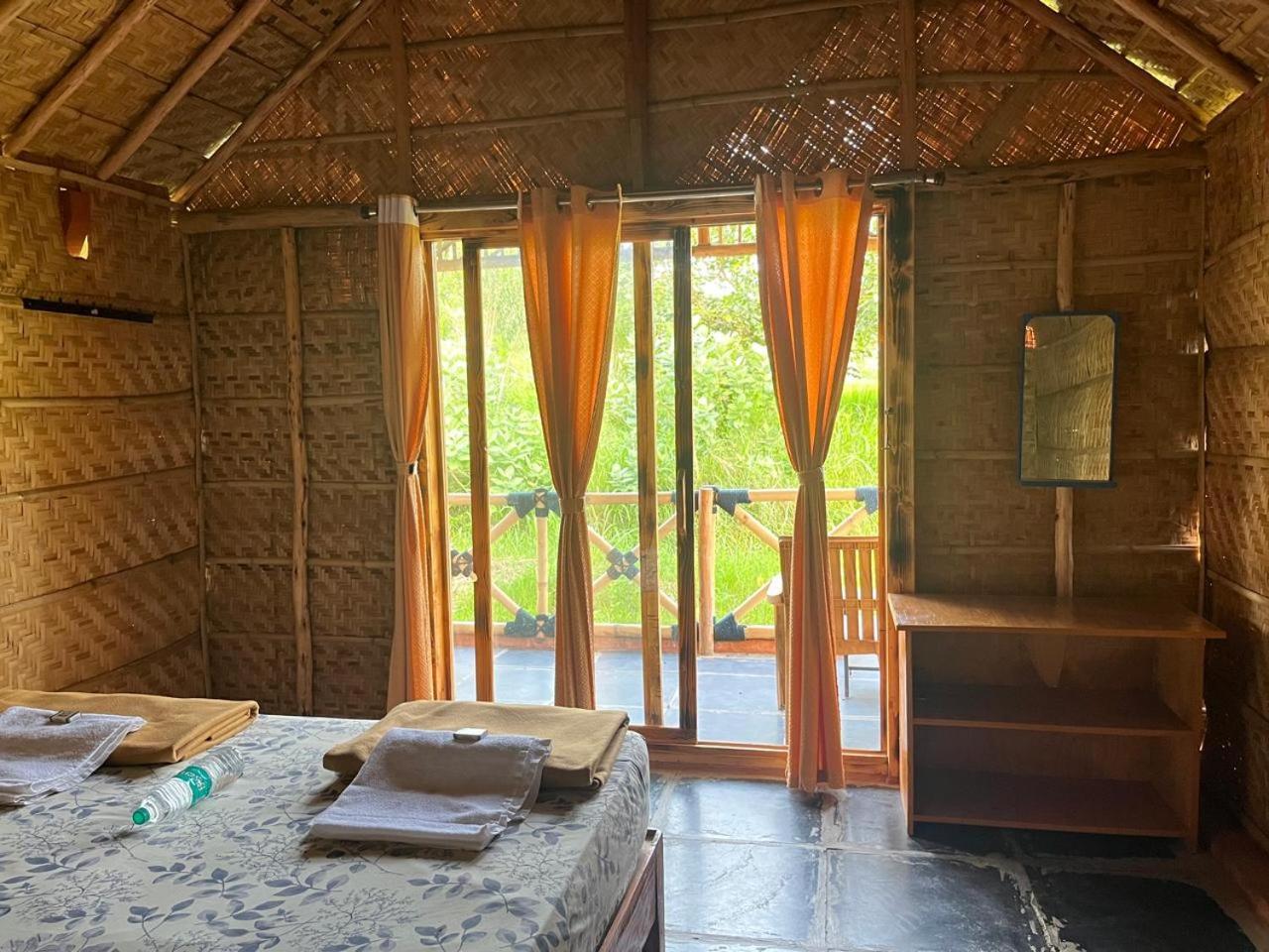 Hampi Rasta Cafe Hotel ภายนอก รูปภาพ